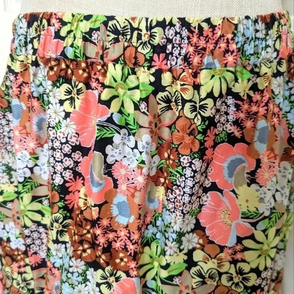 Forever 21 | Floral Print Tiered Maxi Skirt - Picture 5 of 7
